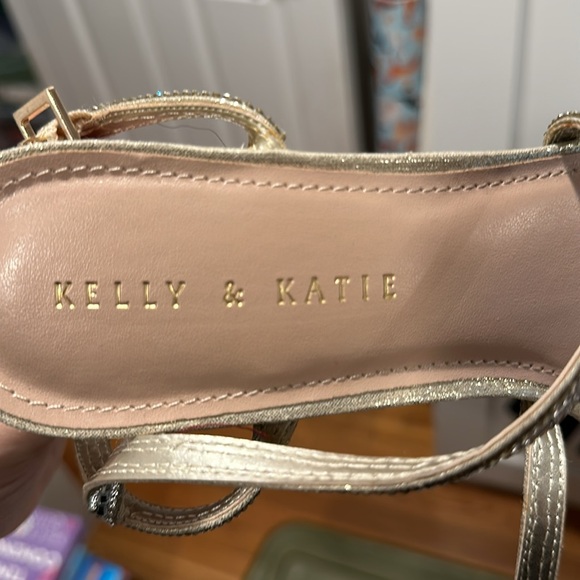 Kelly & Katie evening shows - sparkle! - Picture 3 of 3